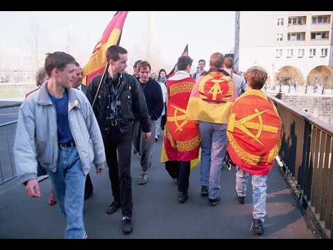 Doğu Alman Komünist Marşı : Was Wollen Wir Trinken? - Ne İçeceğiz? (TR Altyazılı)