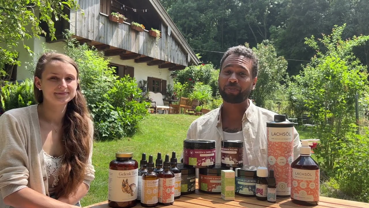 Lena und Robin sprechen über das Bio Hanföl für Hunde und Katzen