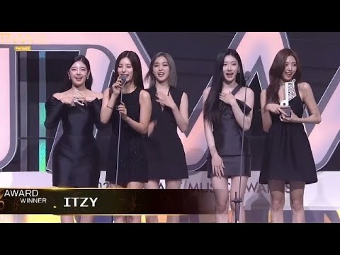 Congrats ITZY for winning "Artist of the year" at TMA 2022 #ITZY