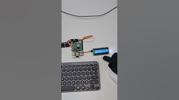 Raspberry Pi LCD Display Using Python 💻 | Tech Mini Project #Shorts