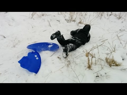 snow-sledding-fails-&-wipeouts-compilation