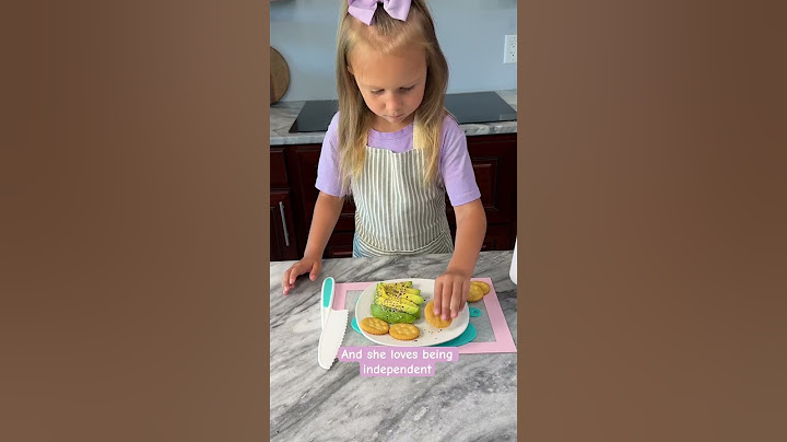 Summer snack idea for kids. 🥑#summersnacks #tinychef #tasty  #avocado #kidfriendly #healthysummer