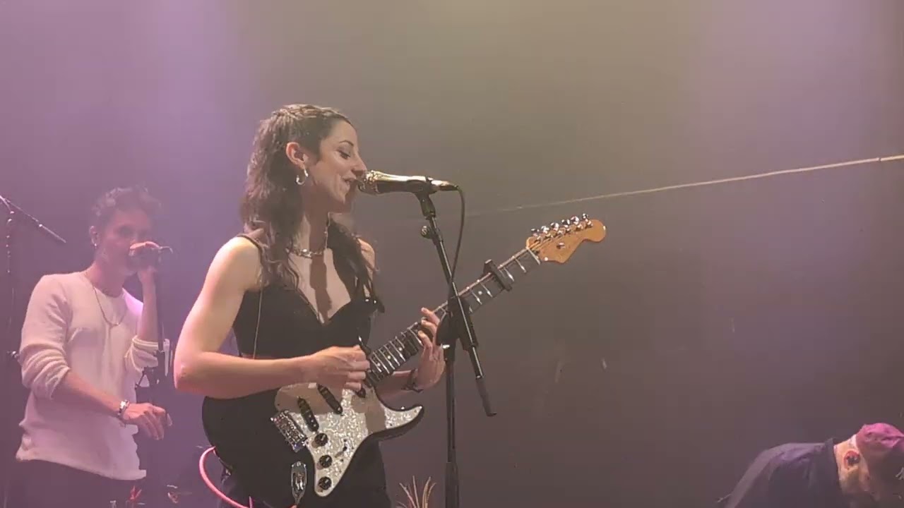 Travis Birds - Grillos - Directo Sala Capitol 2025 - Santiago de Compostela - 4K