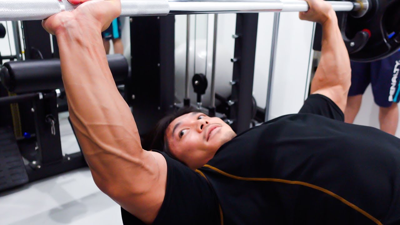 Chest Training & Abdominal Muscle Training] A one-week training