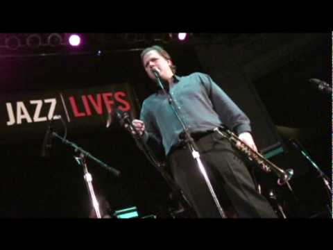 Jeff Healey sings " Autumn in New York " - Ross Wo...