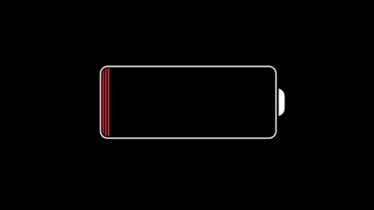 Low battery apple. Индикатор зарядки iphone. Экран зарядки айфона. Значок зарядки на айфоне. Экран разряженного айфона.