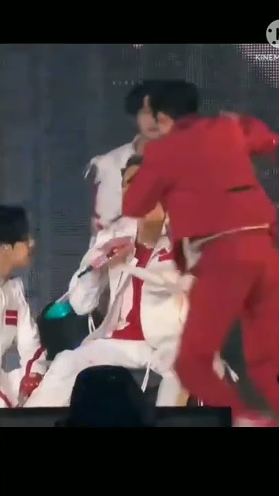 🥺they took care of jin when he has an injury in his hand 🥺they really love eachother 💜💜
