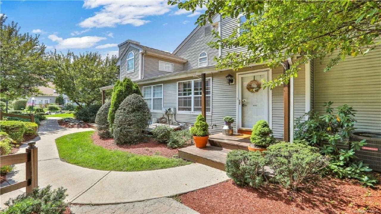 1067 Washington Green, New Windsor, NY Presented by Frank Gerbes. YouTube