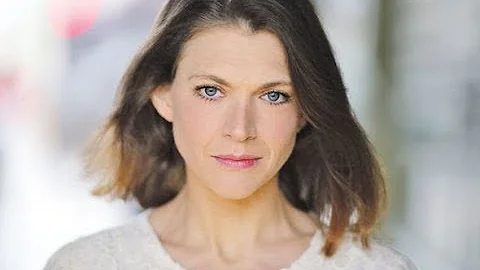Versailles actress and former Coronation Street st...