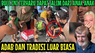 Download Lagu BULE BERKACA KACA‼️DAPAT SALIM DARI ANAK ANAK INDONESIA MP3 Download Lagu BULE BERKACA KACA‼️DAPAT SALIM DARI ANAK ANAK INDONESIA MP3