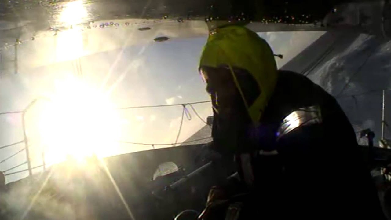 Alex Thomson at 25 knots (à 25 noeuds) - Vendée Globe 2012 2013
