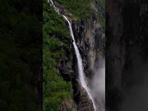 Un ghiacciaio! Pensavo fosse un bug grafico ???? #shorts