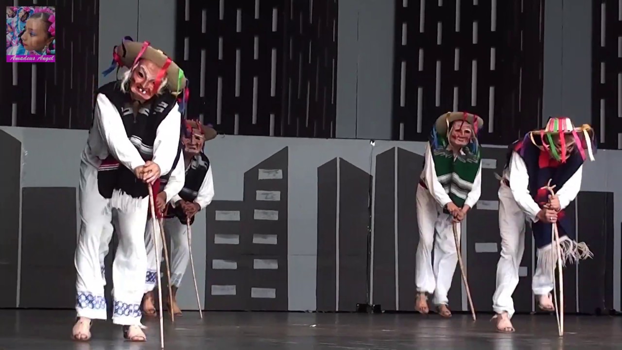 Ballet Folklórico de Amalia Hernández - Danza de Viejitos de Michoacán
