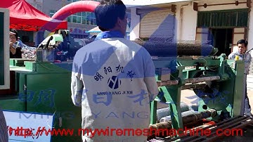 Reverse twisted hexagonal wire mesh machine