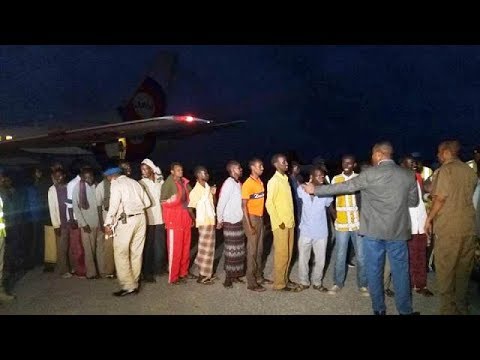 114 qof oo ku xirnaa xabsiyada Itoobiya ayaa Muqdisho la keenay iyaga oo xor ah