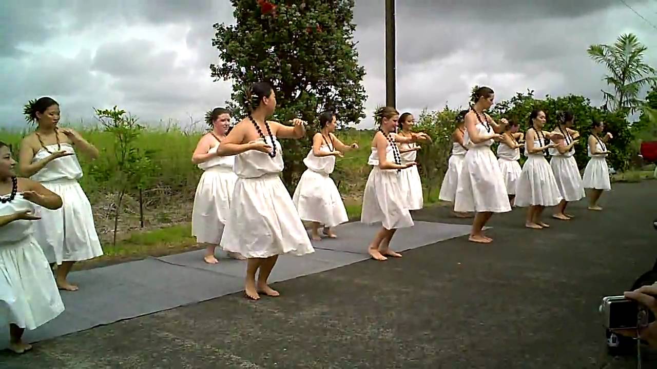 Hawaiian Hula Dance 