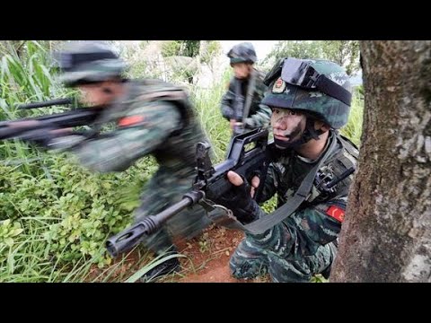 隔着伪装网无依托射击移动靶 武警特战队队员如何一击即中？【虎符视频】