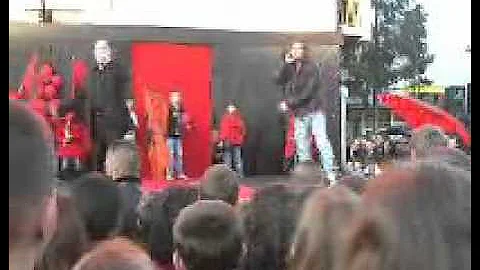 Xheza ft 8KG - Me Fal ( Koncert Kumanov 28 Nentori )