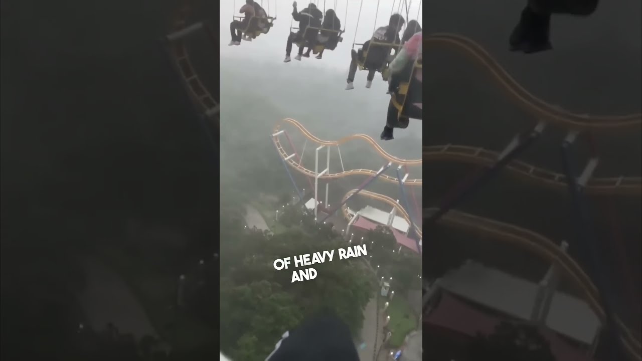 They Got Stuck On A Theme Park Ride During Storm 