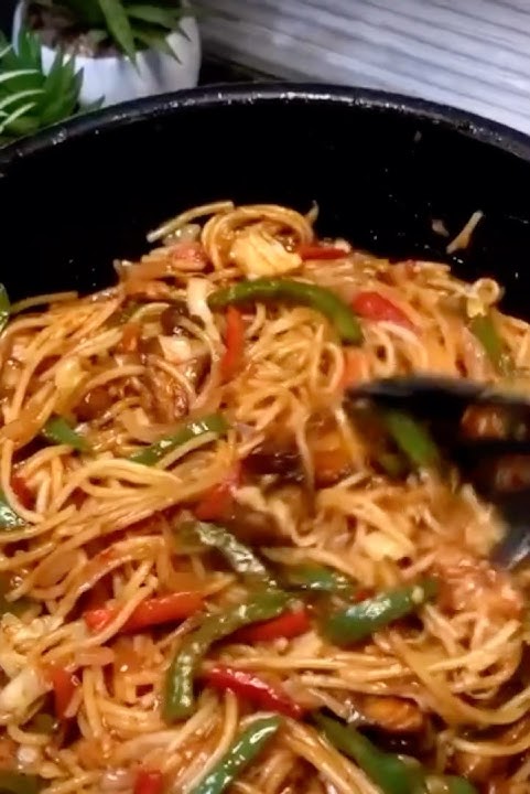 Chomen lovers ya recipe specialy ap logon ky leay/channel ko subscribe krna na bhuleay #chomenrecipe