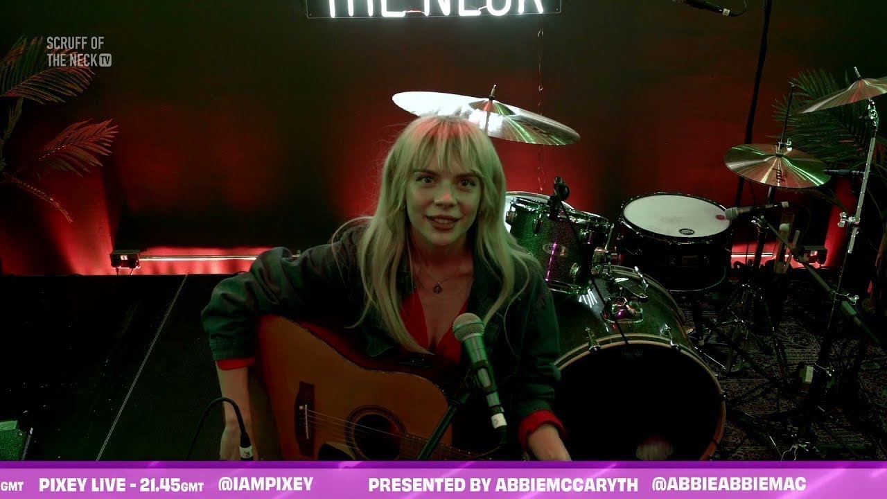 Pixey Live Performance | Scruff of the Neck TV