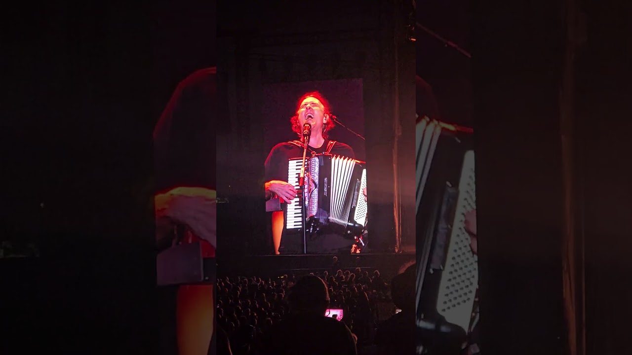Weird Al performing at the Minnesota State Fair