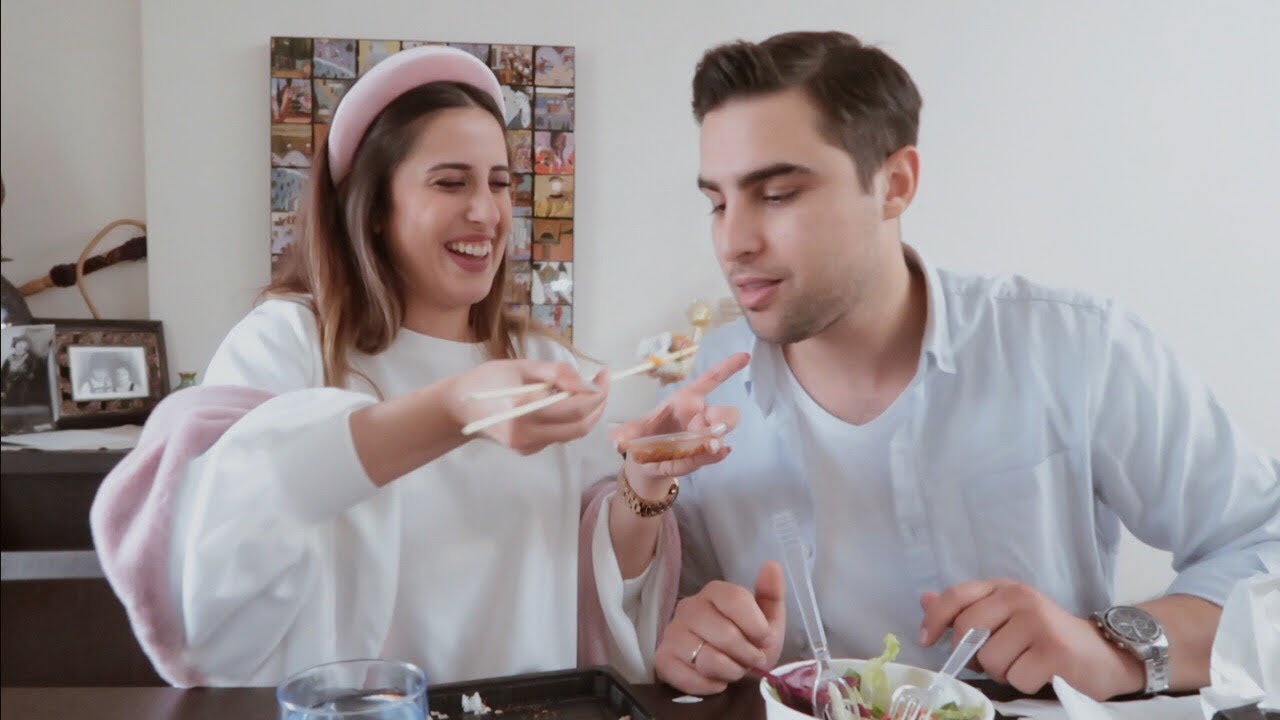 SEVGİLİMLE SUSHI MUKBANG! 🍣 (İlk Kez Yedi & Tepkisi 😱 ) & İlişki Sohbeti