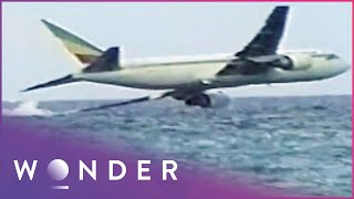 Ethiopian Airlines Flight 961 Crashes Into Sea Due To Hijacker's Stupidity | Mayday | Wonder