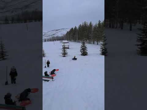 Кямранчик катается на