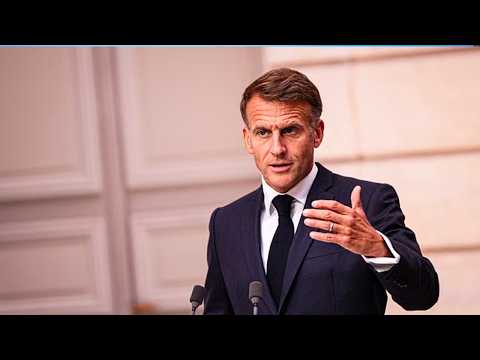 Macron au service des français : jamais coupable toujours brillant