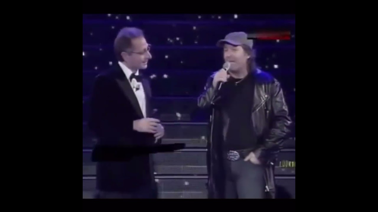 Obejrzyj Vasco Rossi a Sanremo 2005 come ospite d’onore: “Ci sono andato per riconsegnare il microfono" w YouTube Obejrzyj Vasco Rossi a Sanremo 2005 come ospite d’onore: “Ci sono andato per riconsegnare il microfono" w YouTube