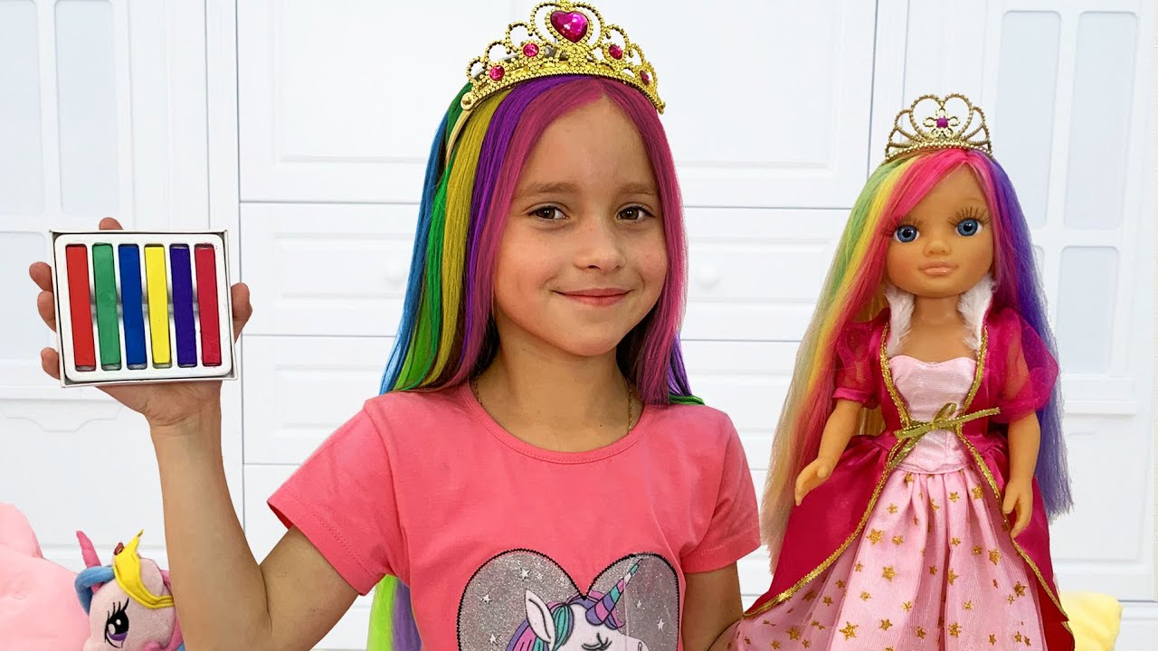 Sofia Plays In Toy Beauty Salon Cute Kids Hairstyles Youtube
