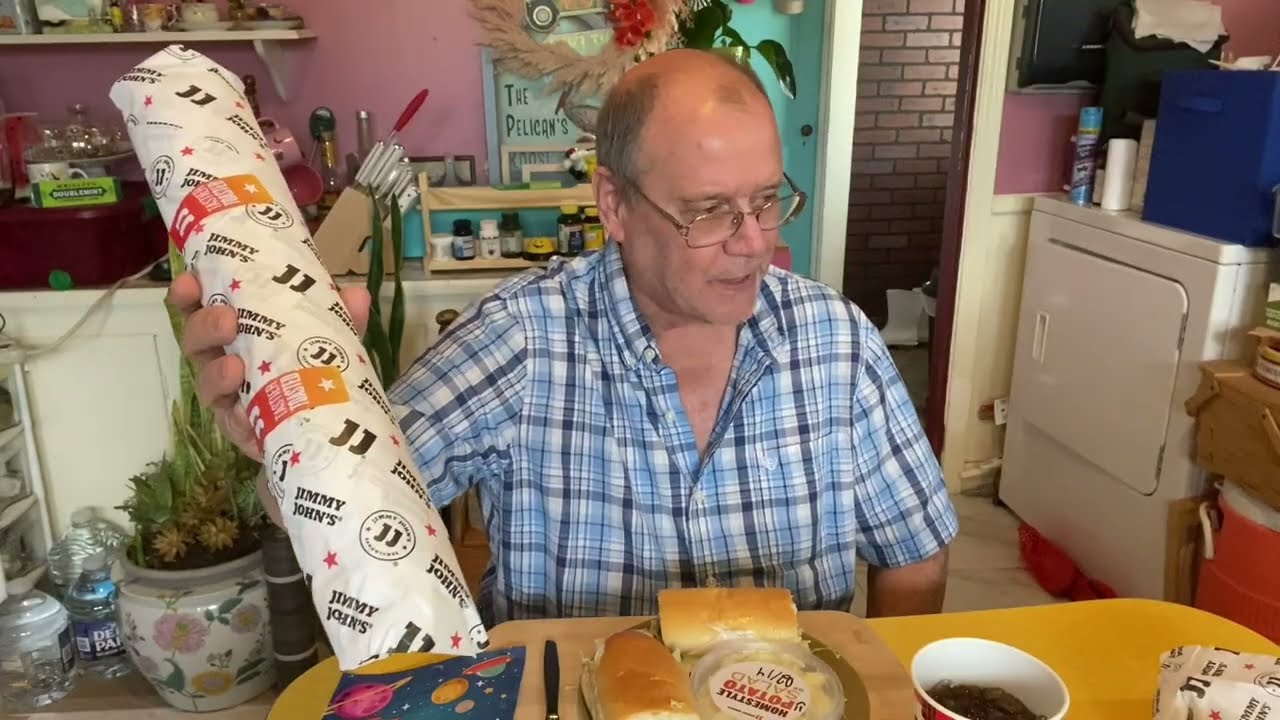 Джимми и Джон пришли в Cheap Eats в среду.