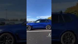 2023 BMW X7 Frozen Marina Bay Blue Happy Halloween