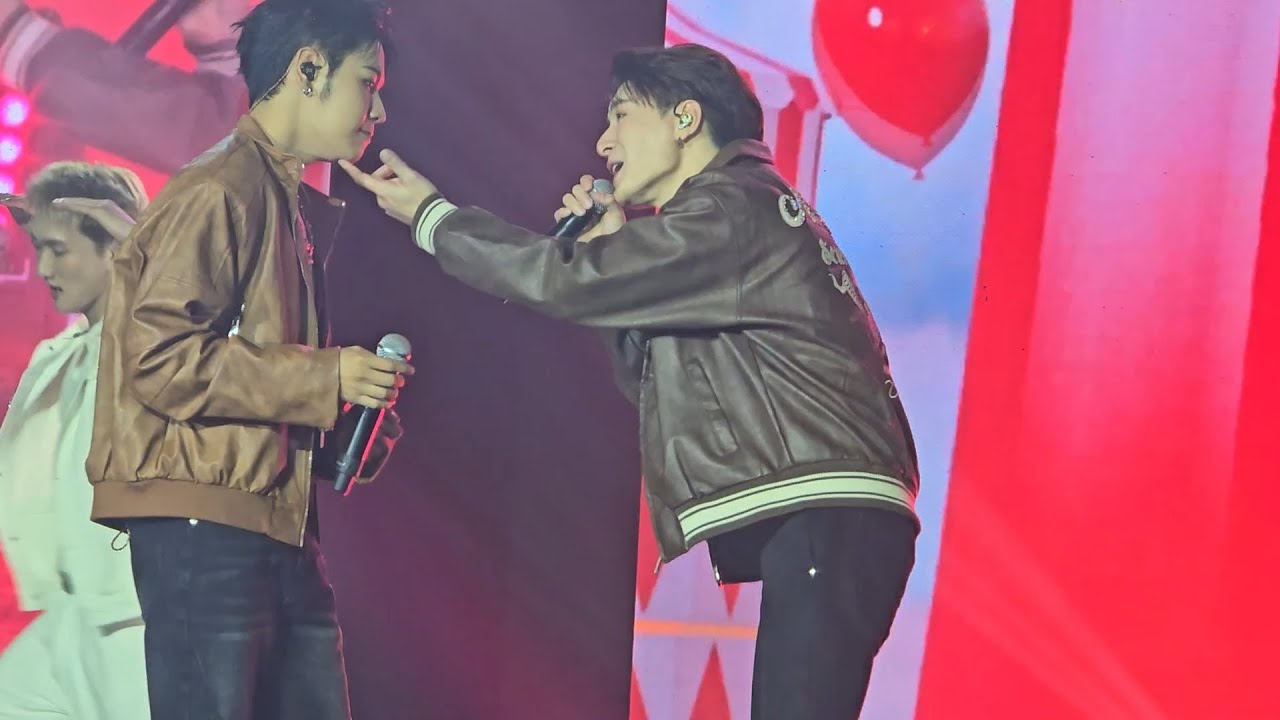 [FANCAM] KRISTSINGTO - EYE CONTACT (PEBACA WHAT A CONCERT IN MANILA_11.22)