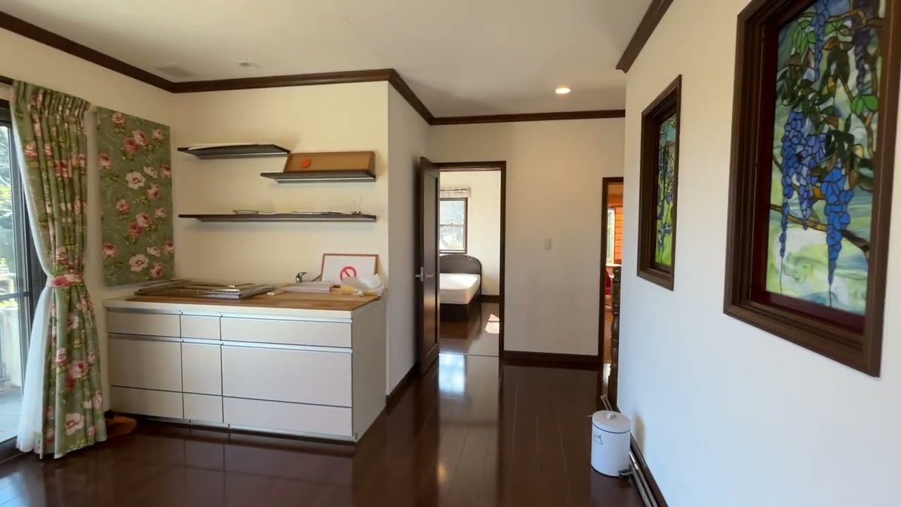 富士山望む　閑静な住環境　手入れ不要　駐車場２台有