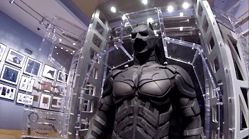 Como é feito o traje do Batman?