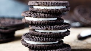 The Untold Truth Of Oreos May Open Some Eyes