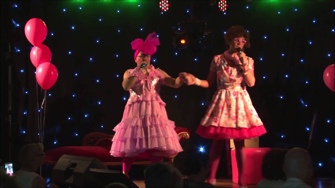 Clara Zoerbier & Maria Prumpeler   Dans mit ós in 't mondlit