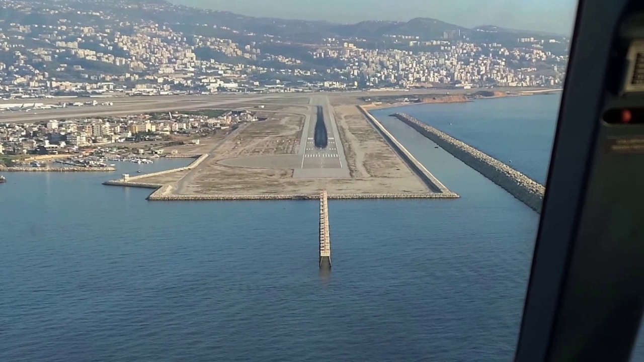 Аэропорт бейрут. Бейрут аэропорт. Бейрут аэропорт фото. Beirut Airport 1982. Landing Airplane Beirut Airport.
