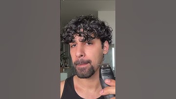 A disconnected goatee! #beard