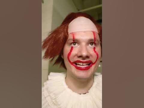 клоун какой-то - YouTube