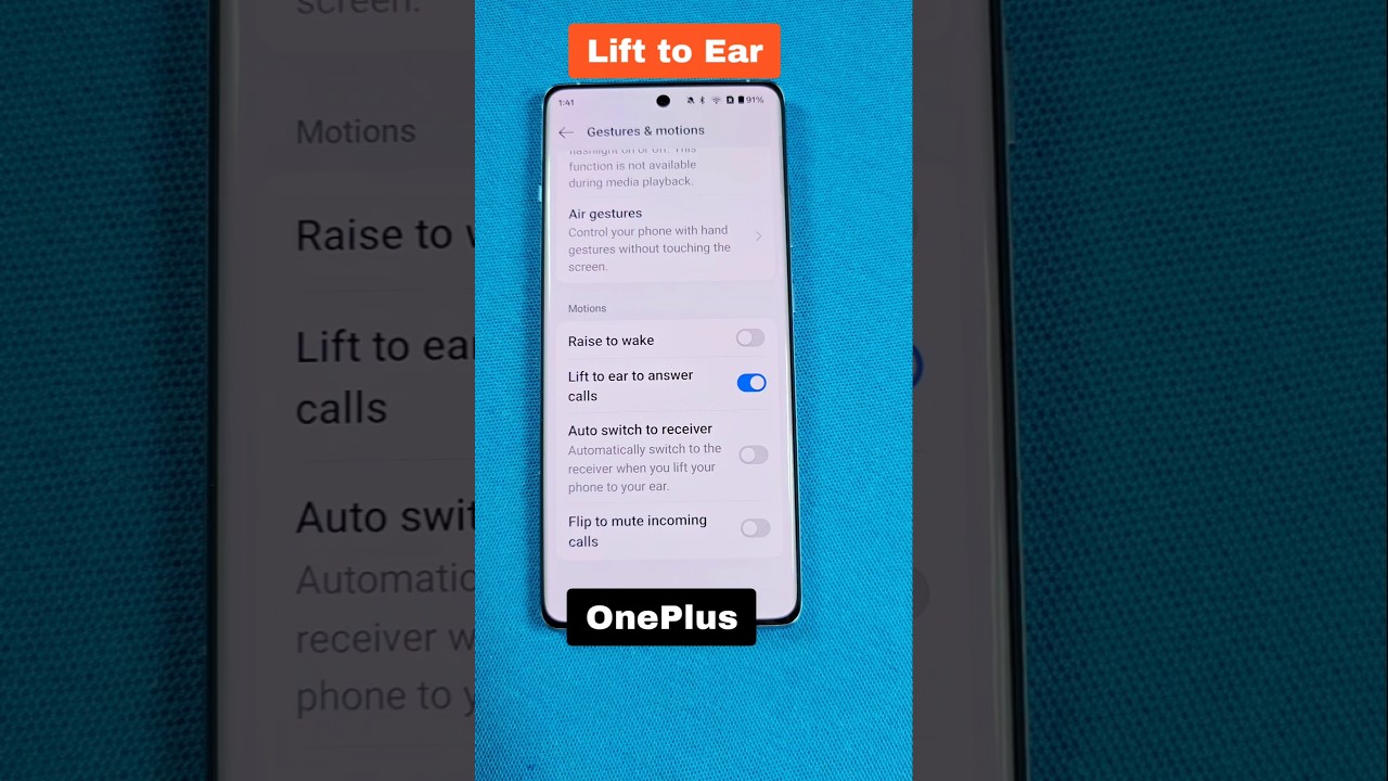 Поднесите к уху, чтобы ответить на звонок. Телефон OnePlus.