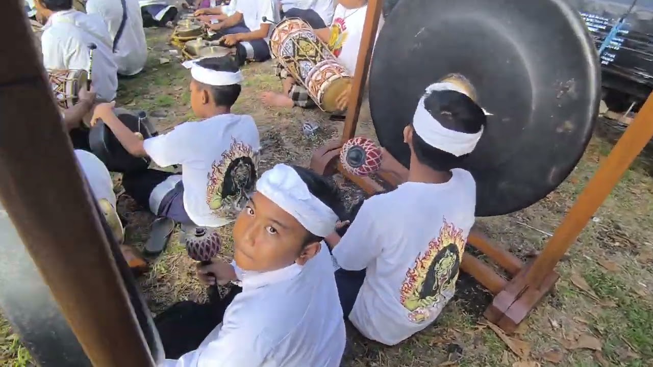 Baleganjur Batuaya Dadia Dangin Bale Agung Desa Ababi