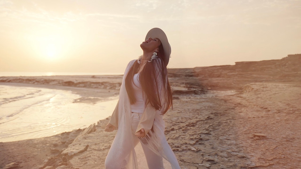 Beckah Shae - Roar (Official Video)