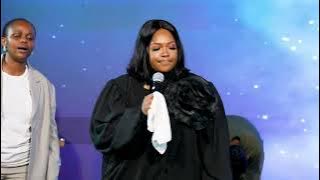 Akahlulwa Lutho - Ntokozo Mbambo || Live at Eternal Glory Church || The Plug service