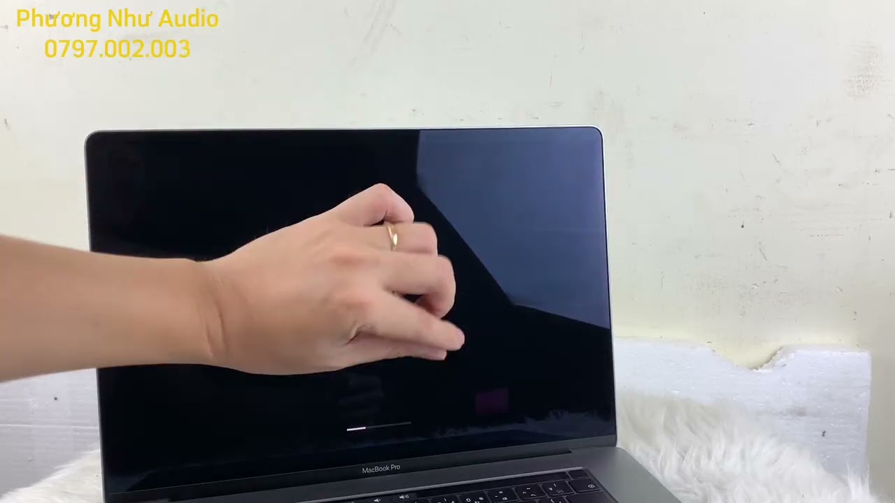 Đã bán.Đập hộp MacBook i9-9880H/16G/ssd 1T, màn 16 inch 3K,card rời 4G, đẹp không tì vết