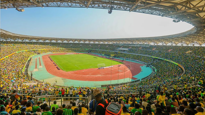 LIVE: YANGA DAY NDANI YA UWANJA WANANCHI WAMEFURIKA, MASTAA KIBAO.