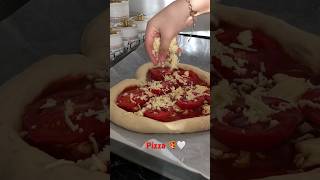Pizza ??.Make a pizza. dinner idea for a loved one.пицца в виде сердца.Пицца рецепт.пицца сердце?