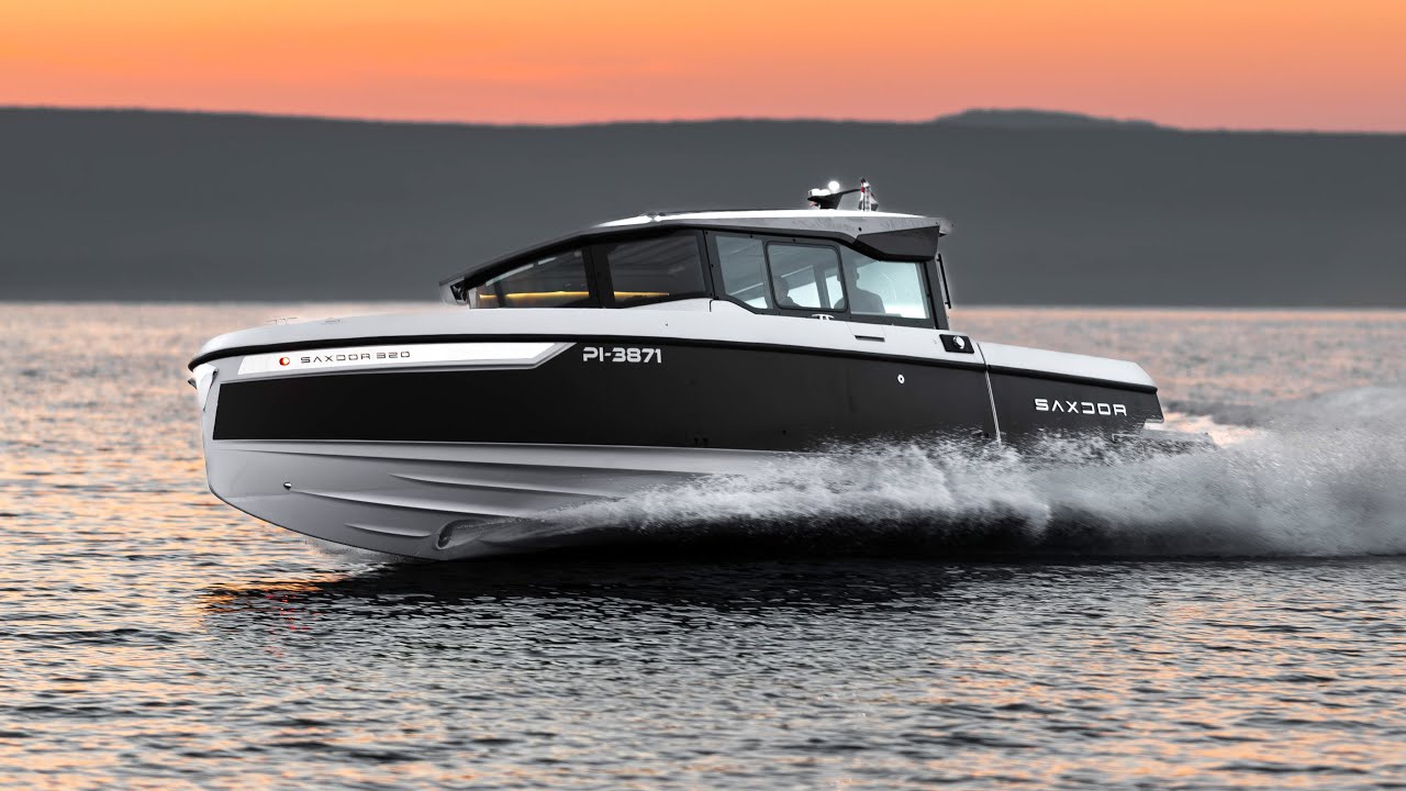 SAXDOR 320 GTC | The Perfect All-Weather Sportsboat for Families